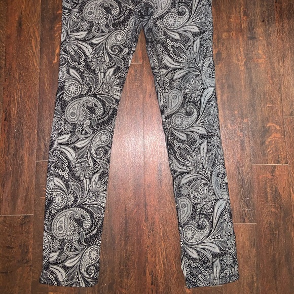 Cute pants - Picture 2 of 2